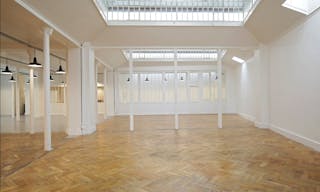 Premium Space In R�publique - Image 10