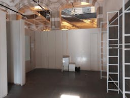 Grand Ground-Floor Retail Unit in Magna Plaza with Historic Detailing - Image 1