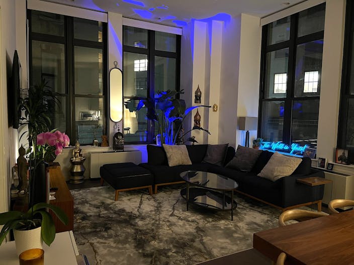 Spacious 14ft ceiling space in a Landmark Building - Image 0