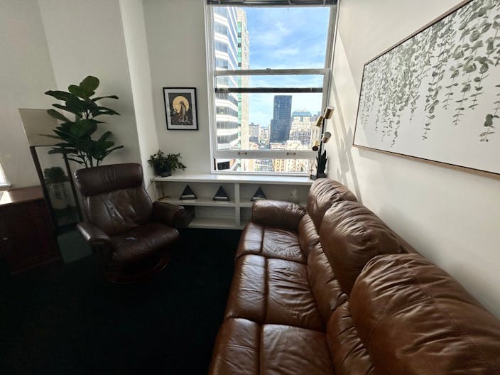 Get Together Comfortably with Gorgeous Views in Downtown San Francisco - Image 0