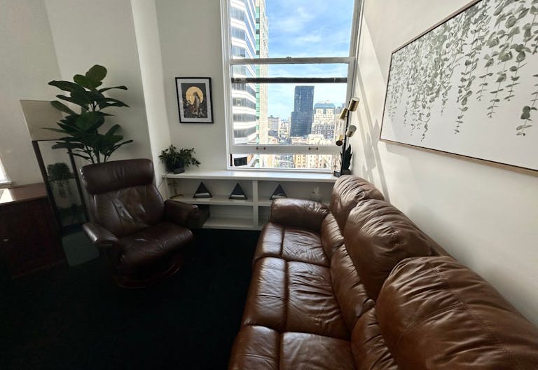 Get Together Comfortably with Gorgeous Views in Downtown San Francisco - Image 0