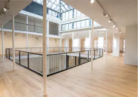 Rue Saint Merri Grand Showroom - Image 6