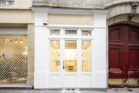 Classic Pop-Up Store in Rambuteau - Image 6