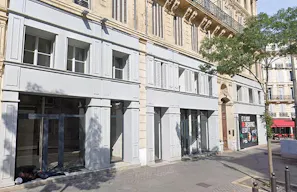 Block of 6 Boutiques Shop for Rent - Marseille Rue de la République - Image 5