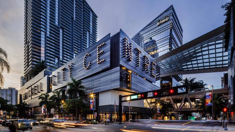Brickell City Centre Pop Up Store in Miami - Image 3