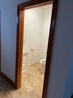 Blank canvas store front/creative space - Image 4