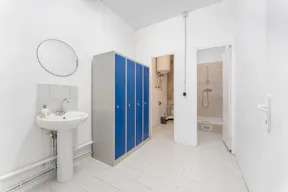 Studio d'artiste white cube dans une ancienne zone industrielle - Image 6