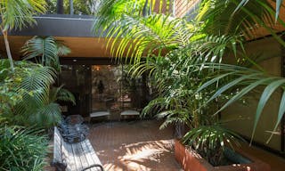 Trendy Building in Beverly Hills - Image 24