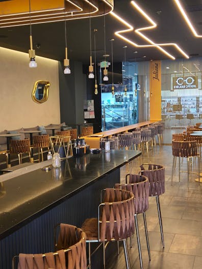 Full service restaurant and bar available for daily or weekly events - Image 0