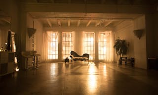 DTLA Grand Loft with High Ceilings - Image 22