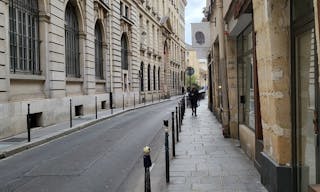 Boutique white box dans le coeur du Marais - Image 10