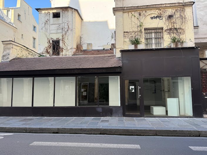 Unique Gallery Space in Paris - Image 3