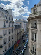 Spectacular Showroom in Saint-Germain - Image 8