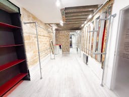 Boutique/atelier/galerie en plein coeur du Marais - Image 4