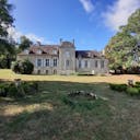 Ch�teau du XVIIIe si�cle abandonn�