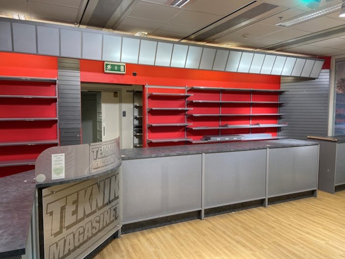 Former Teknikmagasinet in Commerce Skövde - Image 0