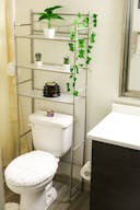 Chic and Luxury Stylist Studio Space - Image 1