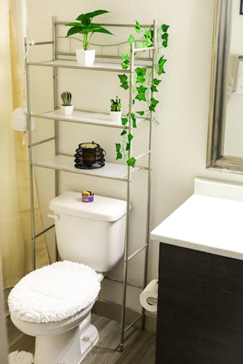 Chic and Luxury Stylist Studio Space - Image 1