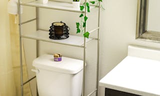 Chic and Luxury Stylist Studio Space - Image 1