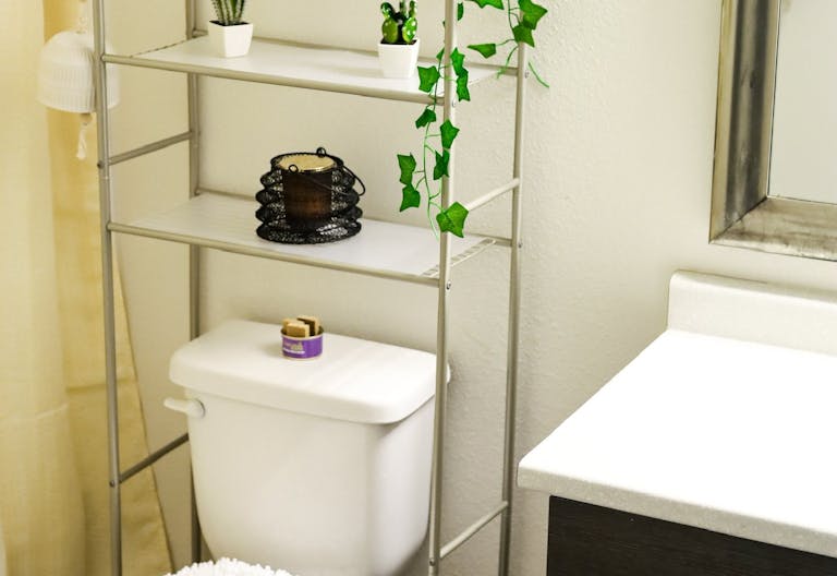 Chic and Luxury Stylist Studio Space - Image 1