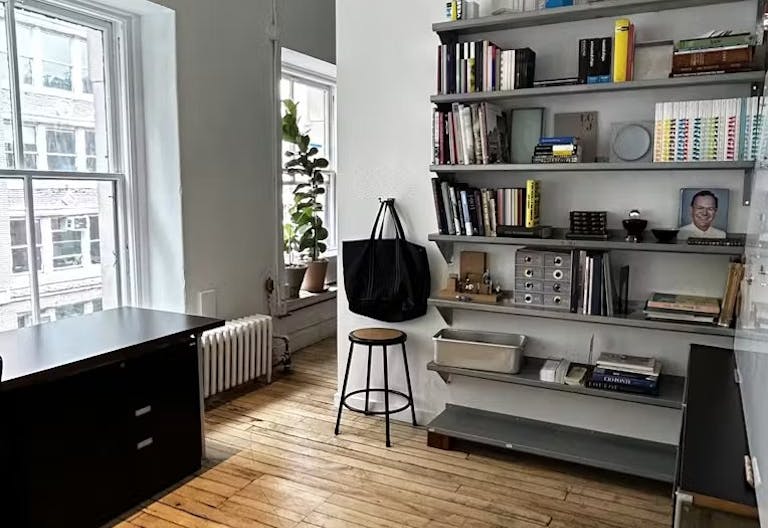 LIGHT-FILLED SHARED OFFICE SPACE IN THE HEART OF FLATIRON - Image 2