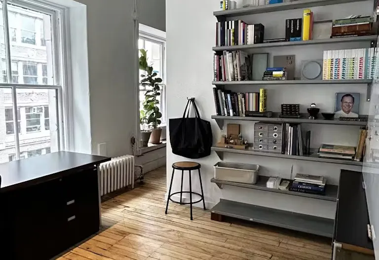 LIGHT-FILLED SHARED OFFICE SPACE IN THE HEART OF FLATIRON - Image 2