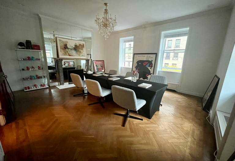 Exclusive Venue in Historic Metropolitan District - Image 1