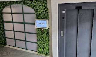 Toulouse Showroom - Image 4