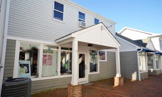 Two-Level Retail Space in East Hampton - Image 0