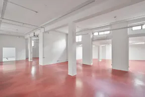 Ampia location in un contesto elegante - Image 23