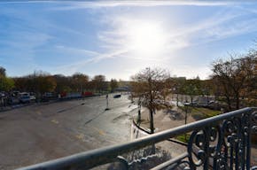 Apartment for Rent - Paris 8th Near Triangle d'Or - Ideal Showroom / Office - Image 8