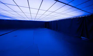 Metro 2 - Infinity room with RGB ceiling - Image 1