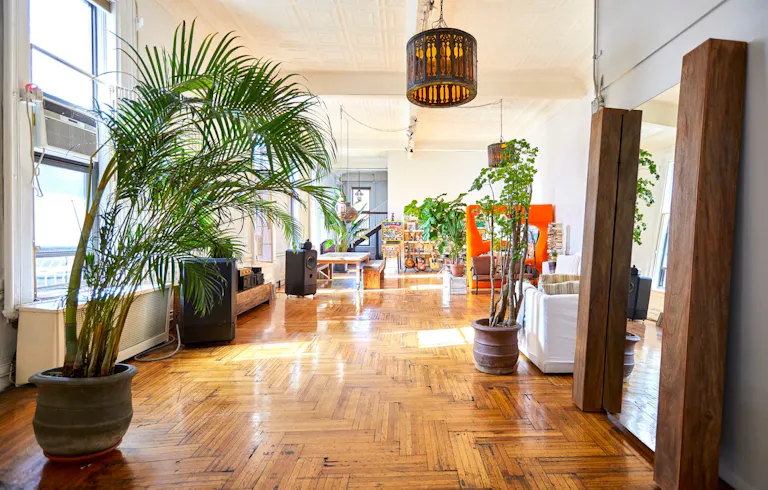 Spacious Chelsea Art Loft - Image 0