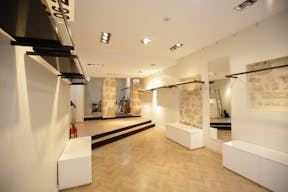 Pop-Up Store in Le Marais Saint-Paul - Image 6