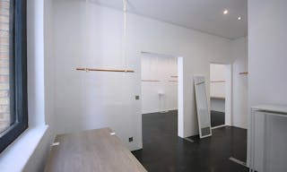 Debelleyme Boutique Ephémère with high exposure - Image 6