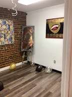 Stylish Art Gallery & Creative Rental Space - Image 3