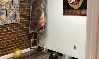 Stylish Art Gallery & Creative Rental Space - Image 3
