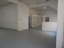 Ground Floor and Window Panel Advertising Space - prime retail pop-up space - Image 10