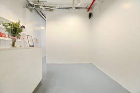Street Level Contemporary Gallery in Chelsea - Image 5