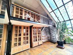 Loft Space in Chelsea - Image 1