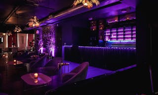 Upscale Loft in Flatiron with Sound System, Custom Lighting, Pool Table & Staff Provided - Image 1