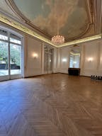 hotel particulier en plein coeur de Paris avec Jardin - Image 3