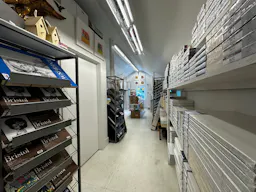 East Hampton Fringe Commercial in Heart of Business District - Image 9