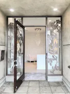 Beverly Hills Fashion Showroom/Retail Shop Space - Image 18