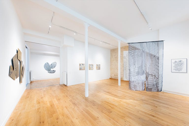 Espace atypique avec cour privative � R�publique / Canal Saint-Martin - Image 2