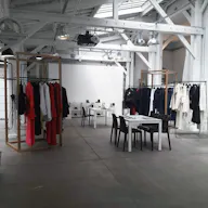 Showroom in Folie-M�ricourt - Image 29