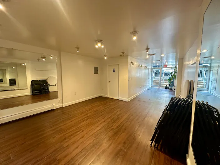 Quaint Central Harlem Space Ideal for Pop-Ups, Events, & Creative Use - Image 0