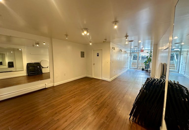 Quaint Central Harlem Space Ideal for Pop-Ups, Events, & Creative Use - Image 0