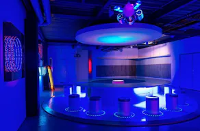 Lieu insolite autour de l'art Lumino-cinétique - Image 2