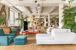Amazing Showroom Space - Image 13